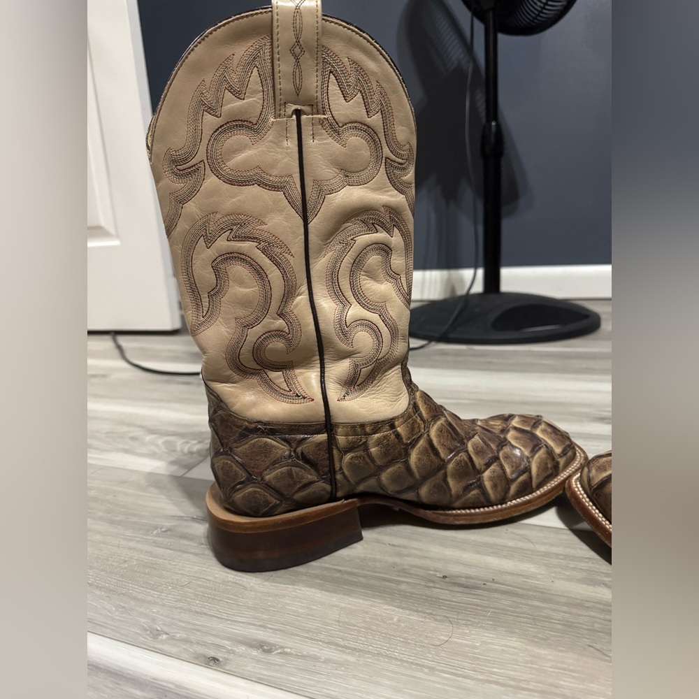 Cavender’s Tan and Brown Men's Boots